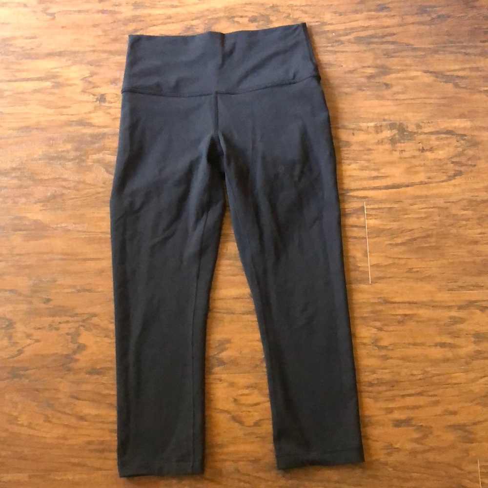 Lululemon yoga pants size 6